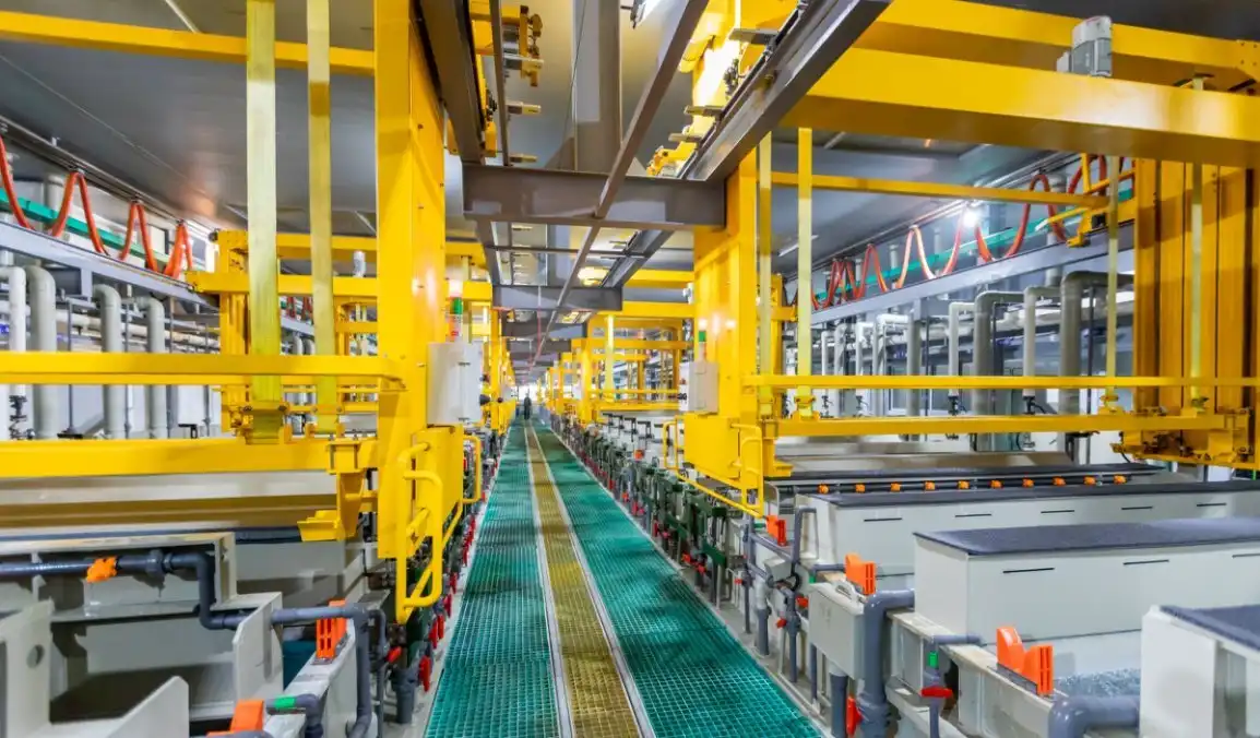 Large modern CNC machining workshop for mass production of precision industrial components Large modern CNC machining workshop for mass production of precision industrial components